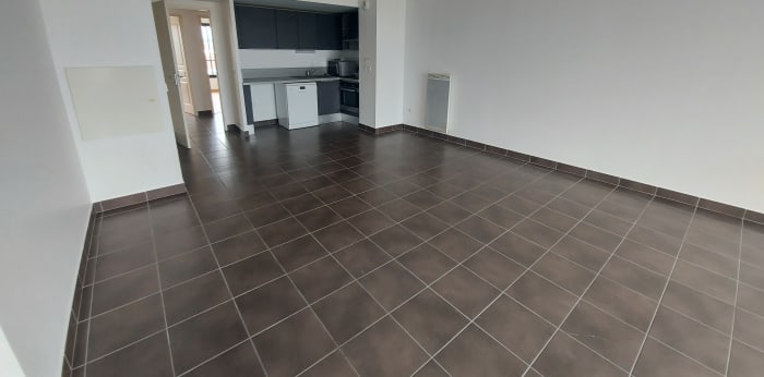 Image 1 sur 10 - Appartement  ·  Location · Bordeaux (33300) · 3 pièces · 78m²