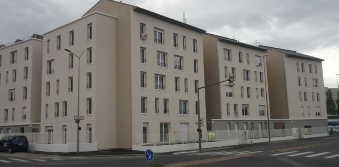 Image 1 sur 3 - Parking  ·  Location · Bron (69500) · 7m²