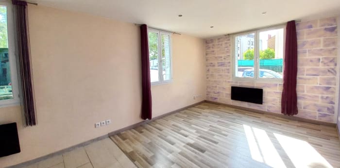 Image 3 sur 10 - Appartement  ·  Location · Villefranche Sur Saone (69400) · 2 pièces · 42m²