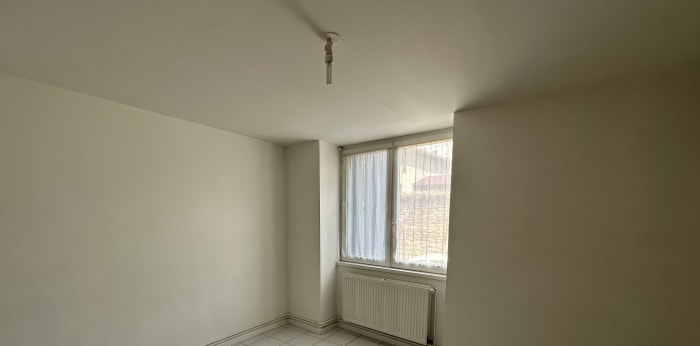 Image 5 sur 9 - Appartement  ·  Location · Villefranche Sur Saone (69400) · 2 pièces · 48m²