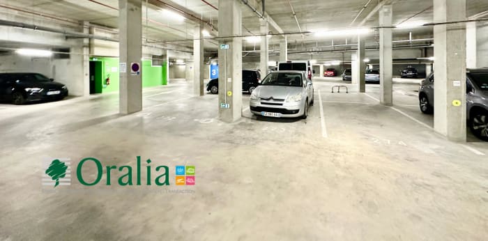 Image 7 sur 14 - Parking  ·  Location · Bordeaux (33100)