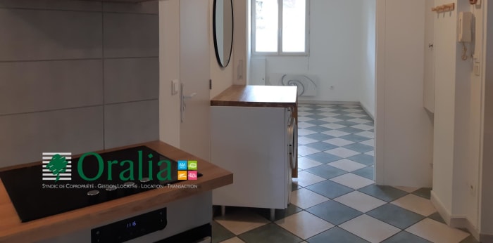 Image 2 sur 9 - Appartement  ·  Location · Grenoble (38100) · 1 pièce · 36m²