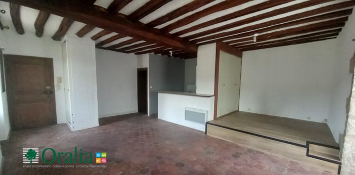 Image 2 sur 9 - Appartement  ·  Location · Dijon (21000) · 1 pièce · 38m²