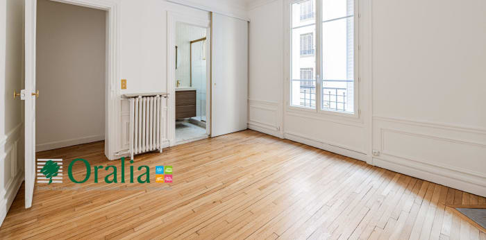 Image 4 sur 13 - Appartement  ·  Location · Paris (75007) · 4 pièces · 111m²