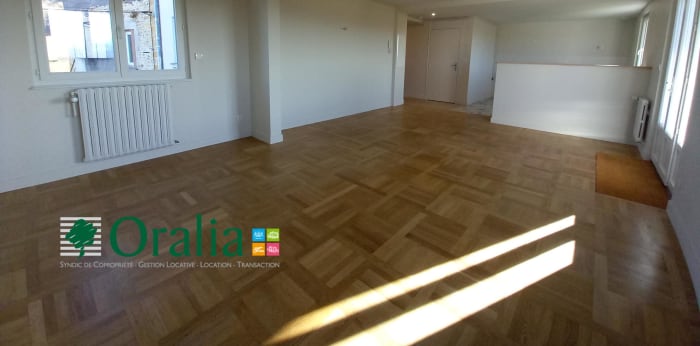 Image 1 sur 10 - Appartement  ·  Location · Le Breuil (69620) · 3 pièces · 81m²