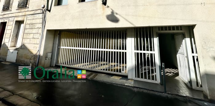 Image 5 sur 11 - Parking  ·  Location · Bordeaux (33800)