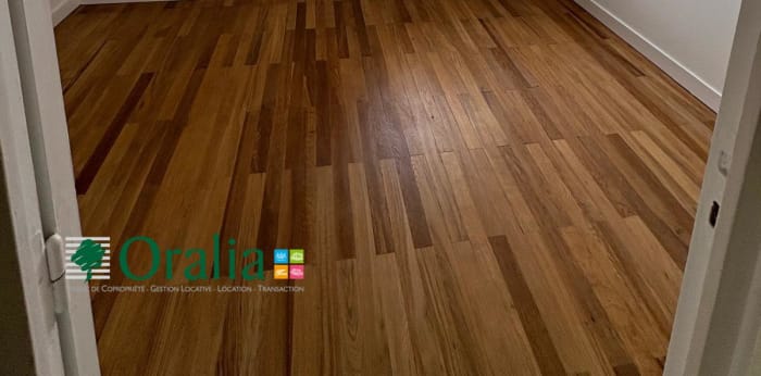 Image 1 sur 4 - Appartement  ·  Location · Bron (69500) · 3 pièces · 53m²