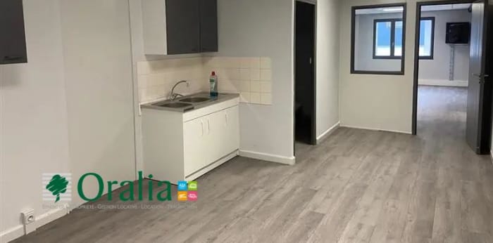 Image 3 sur 5 - Local commercial  ·  Location · Saint Symphorien D'ozon (69360)