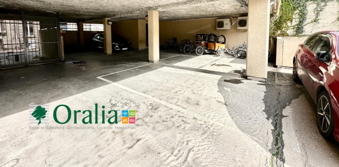 Image 4 sur 8 - Parking  ·  Location · Bordeaux (33000)
