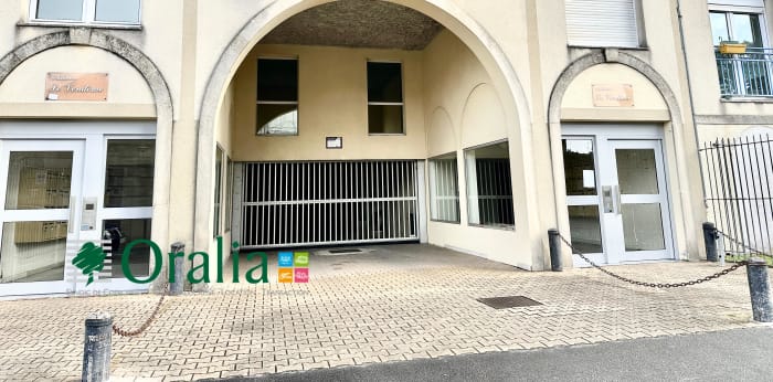 Image 12 sur 13 - Parking  ·  Location · Bordeaux (33000)