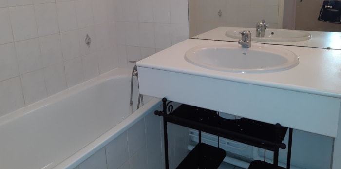 Image 6 sur 7 - Appartement  ·  Location · Dijon (21000) · 2 pièces · 46m²