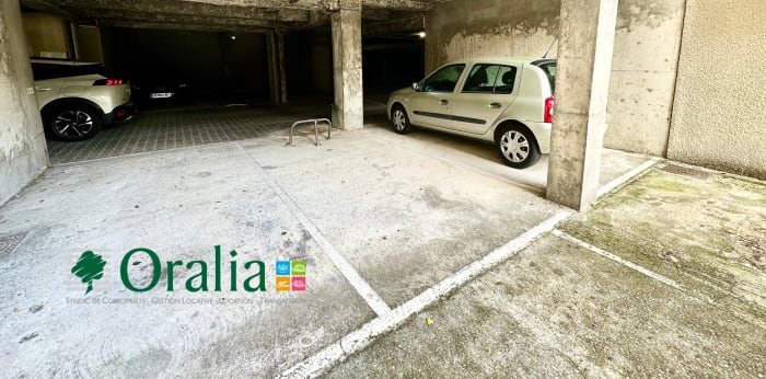 Image 6 sur 13 - Parking  ·  Location · Bordeaux (33000)