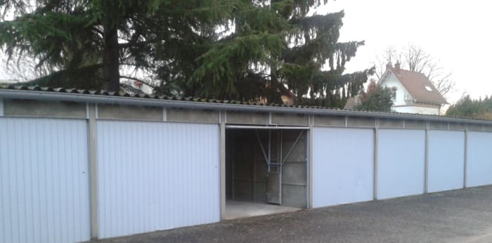 Image 1 sur 4 - Parking  ·  Location · Villefranche Sur Saone (69400) · 10m²