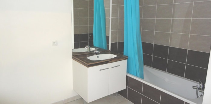 Image 5 sur 8 - Appartement  ·  Location · Grenoble (38000) · 2 pièces · 53m²