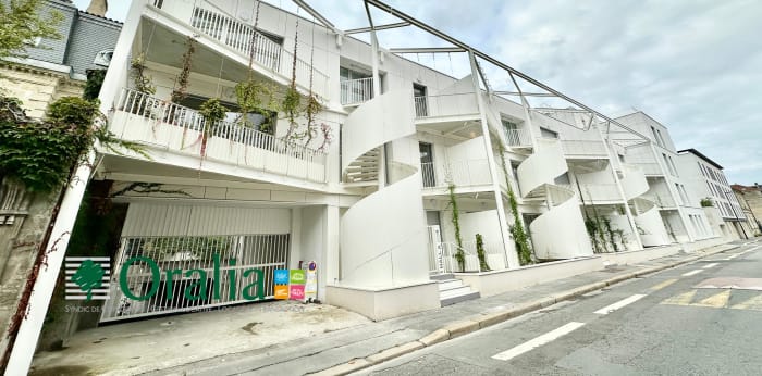 Image 4 sur 6 - Parking  ·  Location · Bordeaux (33000)