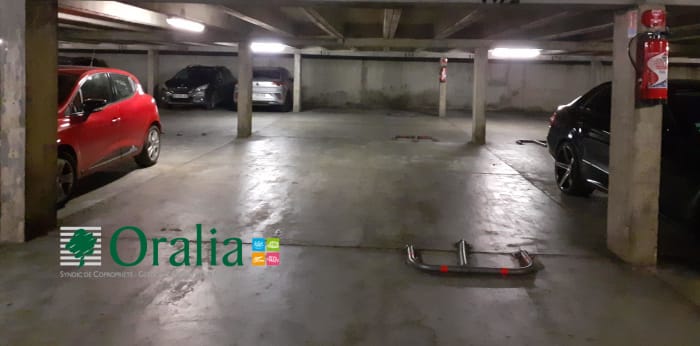 Image 1 sur 4 - Parking  ·  Location · Dijon (21000) · 12m²