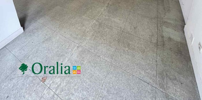 Image 2 sur 12 - Local commercial  ·  Location · Paris (75005)