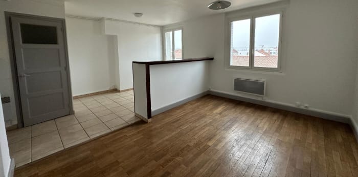 Image 2 sur 6 - Appartement  ·  Location · Villefranche Sur Saone (69400) · 2 pièces · 44m²