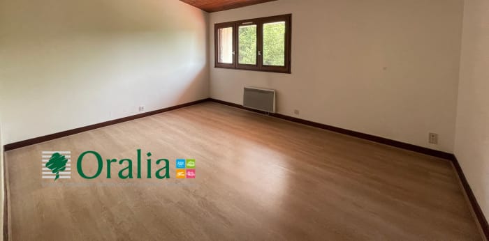 Image 11 sur 18 - Maison  ·  Location · Bruges (33520) · 5 pièces · 133m²