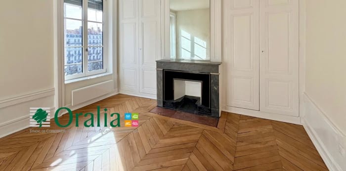 Image 2 sur 13 - Appartement  ·  Location · Lyon (69002) · 2 pièces · 59m²