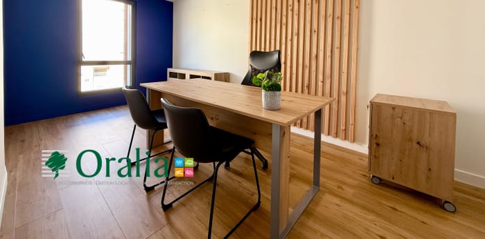 Image 1 sur 8 - Local commercial  ·  Location · Tarare (69170)