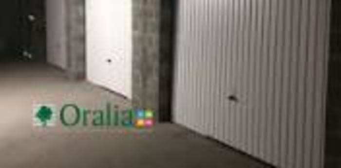 Image 1 sur 1 - Parking  ·  Location · Grenoble (38000)