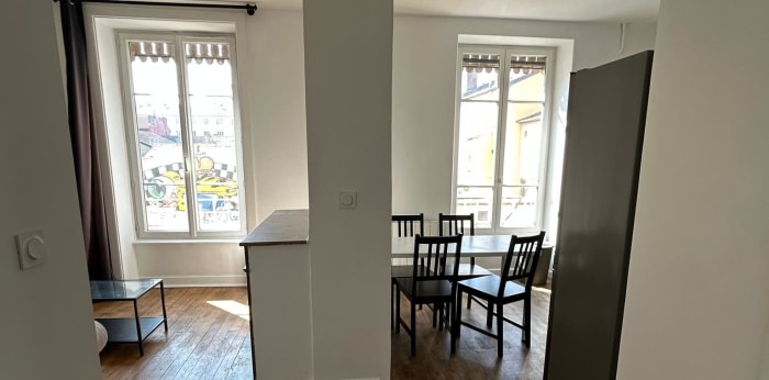 Image 7 sur 16 - Appartement  ·  Location · Villeurbanne (69100) · 3 pièces · 57m²