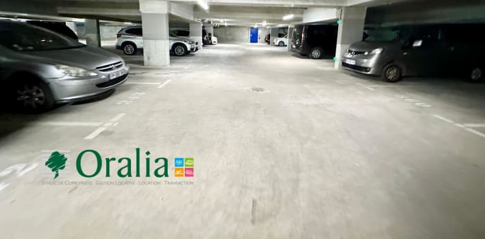 Image 6 sur 9 - Parking  ·  Location · Bordeaux (33800)