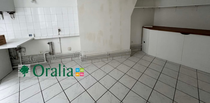 Image 11 sur 19 - Appartement  ·  Location · Paris (75010) · 5 pièces · 141m²