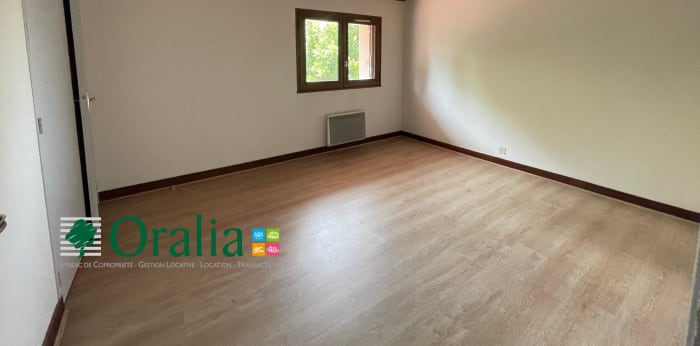 Image 12 sur 18 - Maison  ·  Location · Bruges (33520) · 5 pièces · 133m²