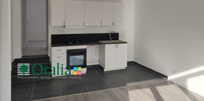 Image 1 sur 10 - Appartement  ·  Location · Echirolles (38130) · 2 pièces · 41m²