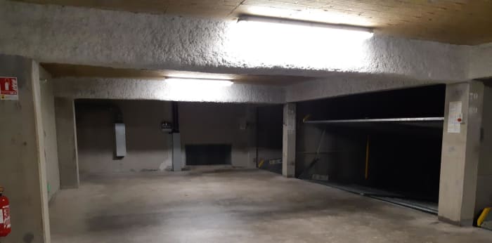 Image 4 sur 5 - Parking  ·  Location · Seyssins (38180)