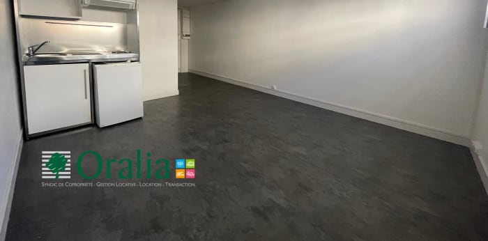 Image 2 sur 6 - Appartement  ·  Location · Bordeaux (33000) · 1 pièce · 24m²