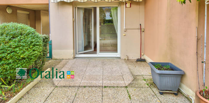 Image 2 sur 16 - Appartement  ·  Location · St Apollinaire (21850) · 6 pièces · 111m²