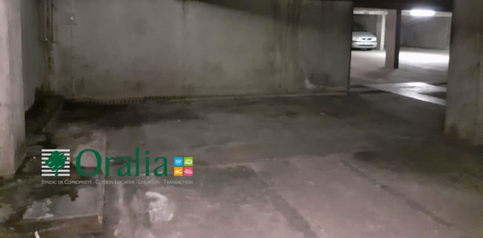 Image 2 sur 5 - Parking  ·  Location · Dijon (21000) · 12m²