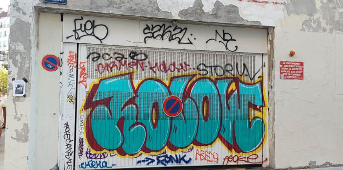 Image 1 sur 6 - Parking  ·  Location · Grenoble (38000)