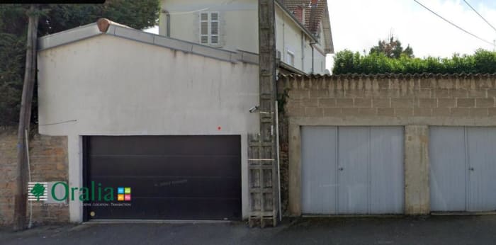 Image 1 sur 2 - Parking  ·  Location · Villefranche Sur Saone (69400) · 10m²