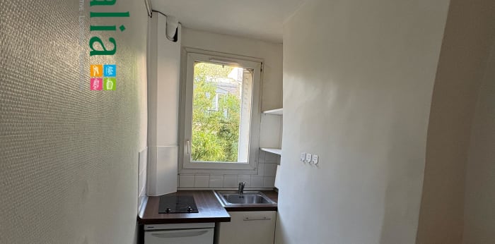 Image 4 sur 8 - Appartement  ·  Location · Paris (75014) · 2 pièces · 32m²