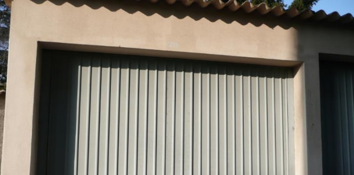 Image 3 sur 3 - Parking  ·  Location · Ecully (69130)