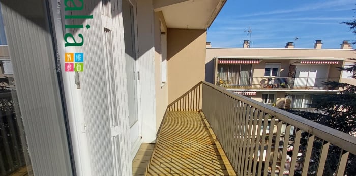 Image 14 sur 17 - Appartement  ·  Location · Meyzieu (69330) · 5 pièces · 94m²