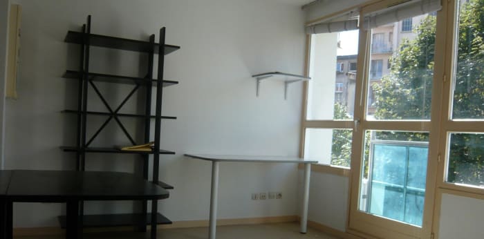 Image 1 sur 8 - Appartement  ·  Location · Grenoble (38000) · 1 pièce · 20m²