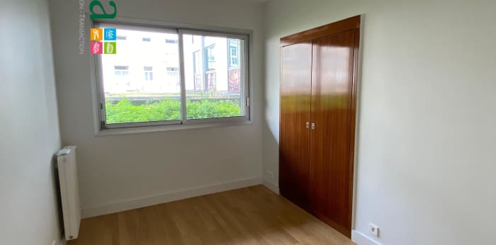 Image 8 sur 12 - Appartement  ·  Location · Paris (75007) · 4 pièces · 114m²