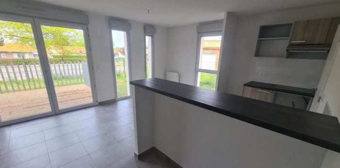 Image 3 sur 11 - Maison  ·  Location · Saint-Vincent-De-Paul (33440) · 4 pièces · 85m²