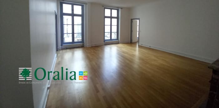 Image 16 sur 18 - Appartement  ·  Location · Paris (75003) · 2 pièces · 77m²