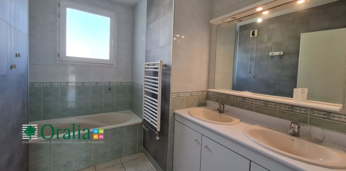 Image 5 sur 11 - Appartement  ·  Location · Echirolles (38130) · 3 pièces · 75m²