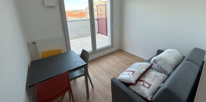Image 1 sur 7 - Appartement  ·  Location · Dijon (21000) · 1 pièce · 20m²