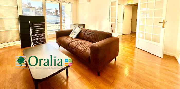 Image 26 sur 32 - Appartement  ·  Location · Bordeaux (33000) · 2 pièces · 51m²