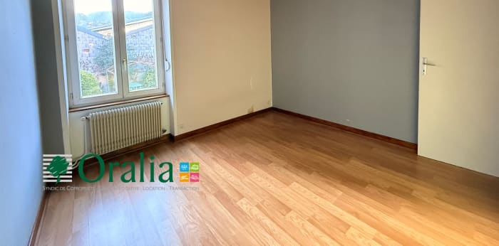 Image 7 sur 11 - Appartement  ·  Location · Tarare (69170) · 3 pièces · 76m²