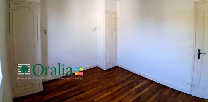 Image 13 sur 24 - Maison  ·  Location · Les Cheres (69380) · 5 pièces · 138m²