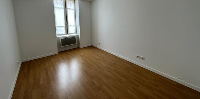 Image 4 sur 6 - Appartement  ·  Location · Villefranche Sur Saone (69400) · 3 pièces · 65m²